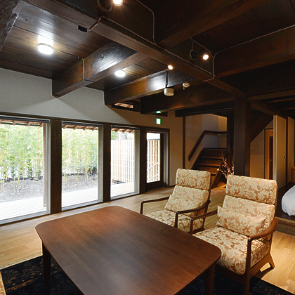 アーティチョーク(カウンターレストラン) うぶすなの郷 TOMIMOTO たった2部屋だけの贅沢!ホテルに転身した旧富本憲吉記念館